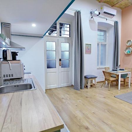 Lovely&Modern Downtown Apartment With Free Parking Budapest Exteriör bild