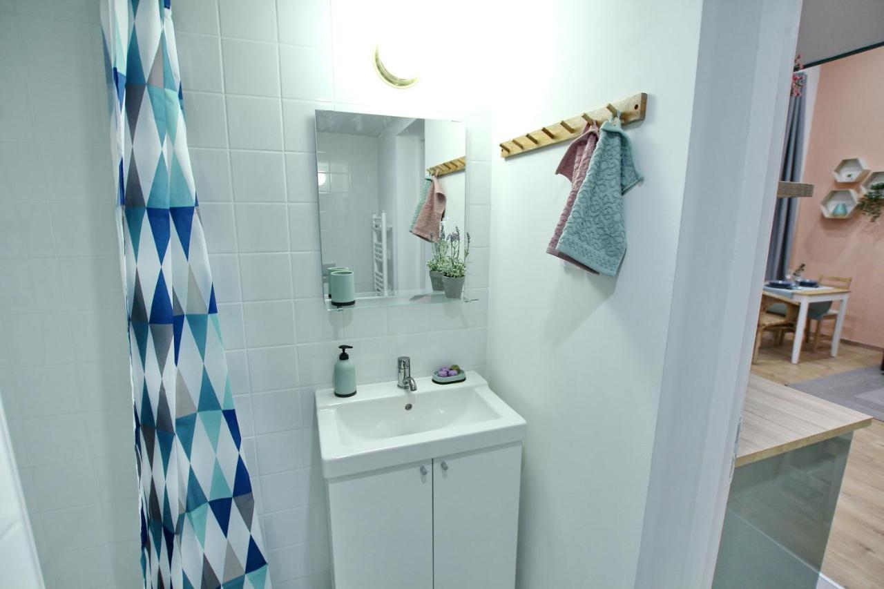 Lovely&Modern Downtown Apartment With Free Parking Budapest Exteriör bild